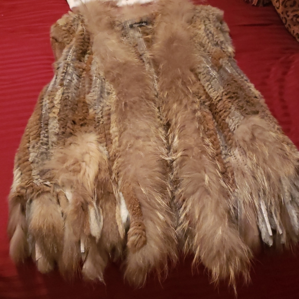 Fur vest